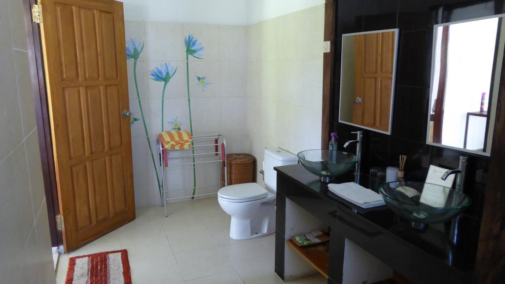 Rumah Kita Villa/Hotel Kalibaru Habitación foto