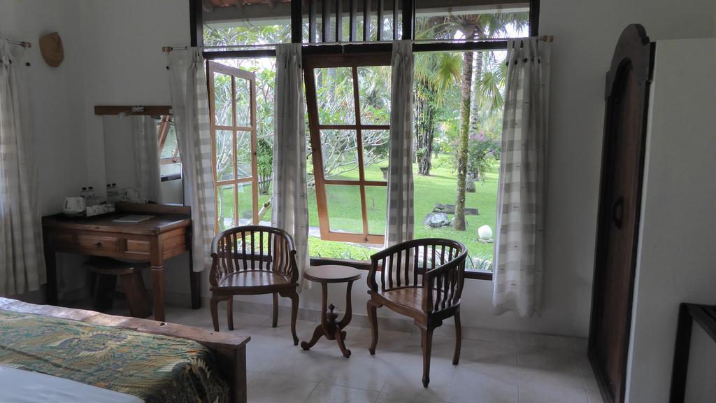 Rumah Kita Villa/Hotel Kalibaru Habitación foto